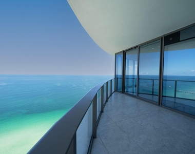 15701 Collins Avenue - Photo Thumbnail 17