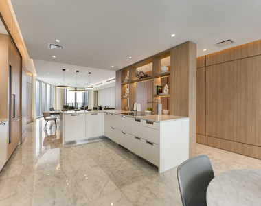 15701 Collins Avenue - Photo Thumbnail 8