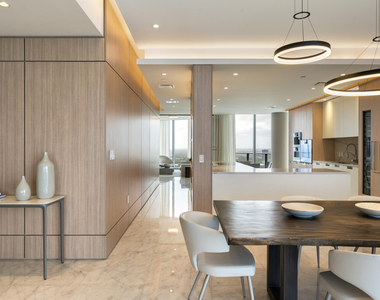 15701 Collins Avenue - Photo Thumbnail 4
