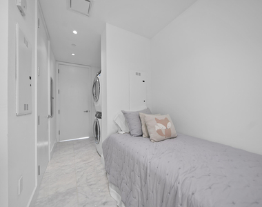 15701 Collins Avenue - Photo Thumbnail 32