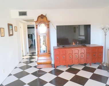 401 Southampton A - Photo Thumbnail 9