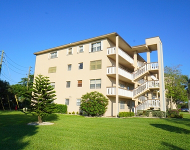 401 Southampton A - Photo Thumbnail 1