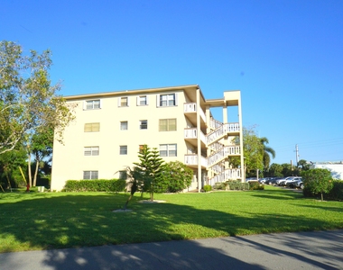 401 Southampton A - Photo Thumbnail 32