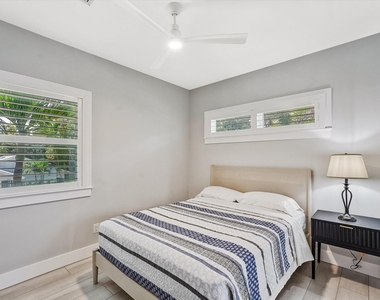 425 Hugh Street - Photo Thumbnail 19