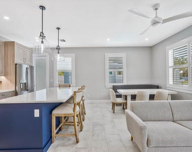 425 Hugh Street - Photo Thumbnail 7