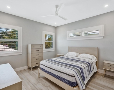 425 Hugh Street - Photo Thumbnail 27