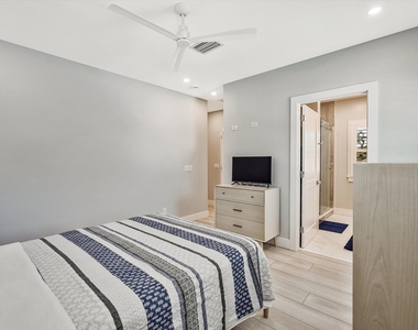 425 Hugh Street - Photo Thumbnail 28