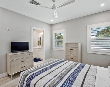 425 Hugh Street - Photo Thumbnail 29
