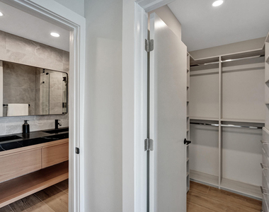 876 Jeffery Street - Photo Thumbnail 24