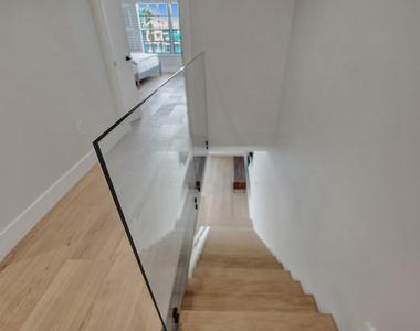 876 Jeffery Street - Photo Thumbnail 12