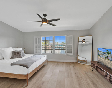 876 Jeffery Street - Photo Thumbnail 20