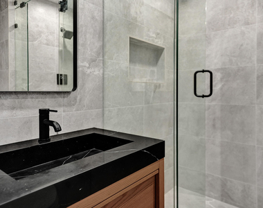 876 Jeffery Street - Photo Thumbnail 26