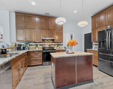 3183 Sw Ann Arbor Road - Photo Thumbnail 4