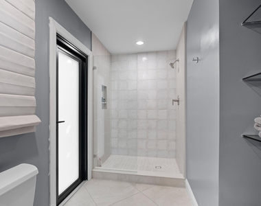 1050 Brooks Lane - Photo Thumbnail 25