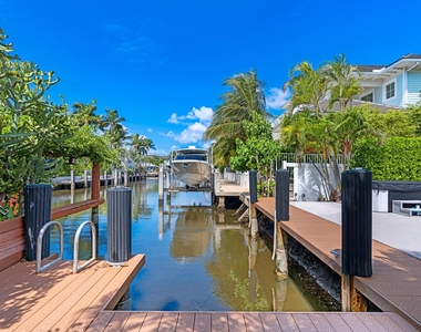 1050 Brooks Lane - Photo Thumbnail 44