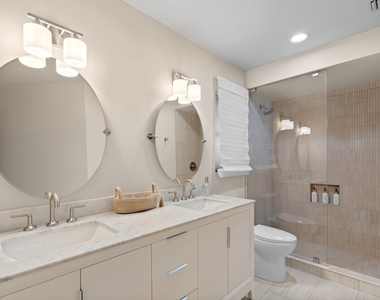 1050 Brooks Lane - Photo Thumbnail 29
