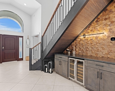 1050 Brooks Lane - Photo Thumbnail 1