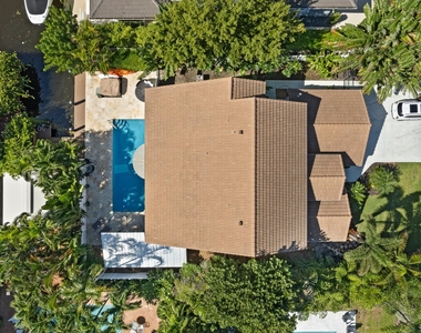 1050 Brooks Lane - Photo Thumbnail 49
