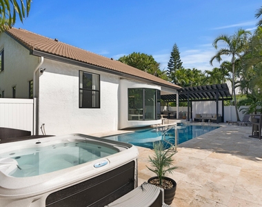 1050 Brooks Lane - Photo Thumbnail 42