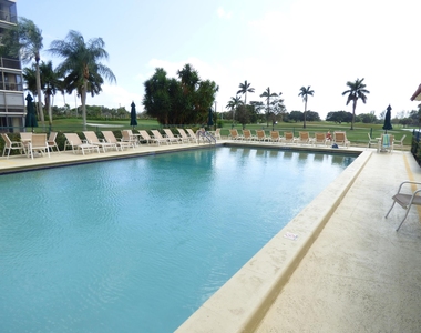 9820 S Hollybrook Lake Drive - Photo Thumbnail 9
