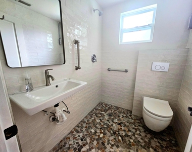 1621 Seaway Drive - Photo Thumbnail 13
