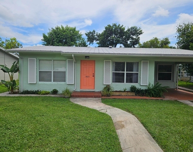 1621 Seaway Drive - Photo Thumbnail 1