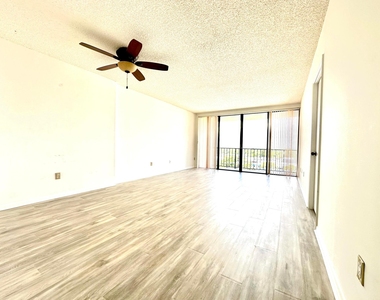 1470 Ne 123rd Street - Photo Thumbnail 1