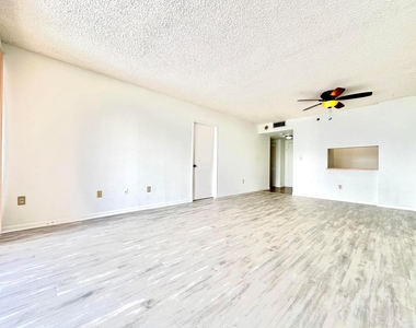 1470 Ne 123rd Street - Photo Thumbnail 8
