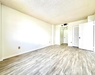 1470 Ne 123rd Street - Photo Thumbnail 11