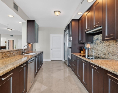 801 Briny Avenue - Photo Thumbnail 12