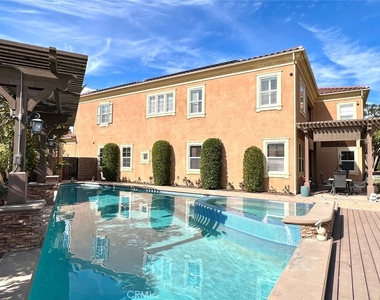 540 N Bardsdale - Photo Thumbnail 15