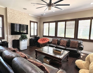 540 N Bardsdale - Photo Thumbnail 2