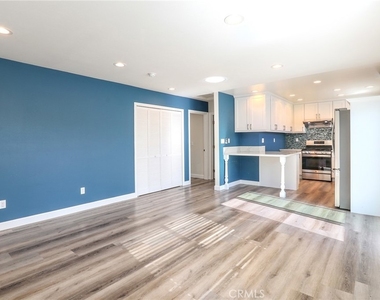 1621 Butternut Way - Photo Thumbnail 7