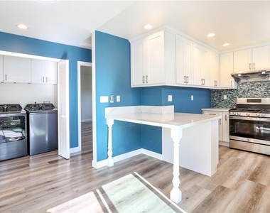 1621 Butternut Way - Photo Thumbnail 4