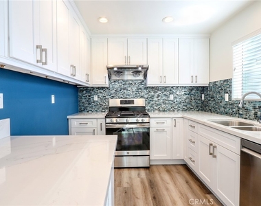 1621 Butternut Way - Photo Thumbnail 5