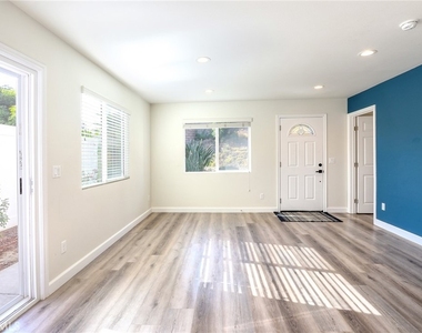 1621 Butternut Way - Photo Thumbnail 1
