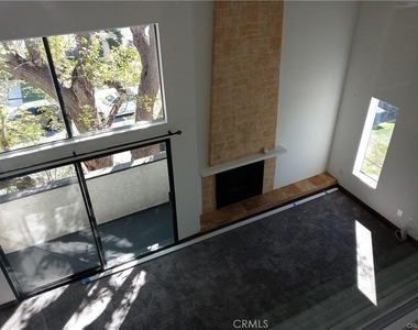 5255 Bellingham Avenue - Photo Thumbnail 16