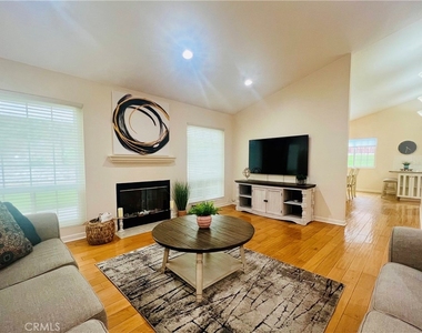 5309 Lockhurst Drive - Photo Thumbnail 3