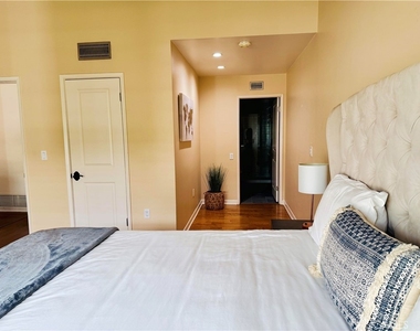 5309 Lockhurst Drive - Photo Thumbnail 27