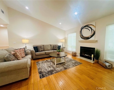 5309 Lockhurst Drive - Photo Thumbnail 2