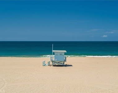 1818 The Strand - Photo Thumbnail 7