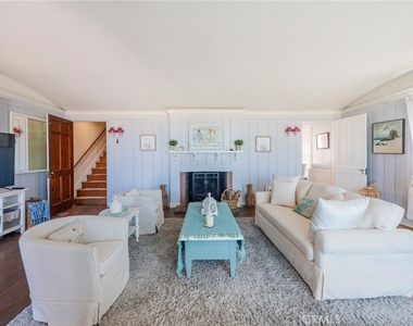 1818 The Strand - Photo Thumbnail 15