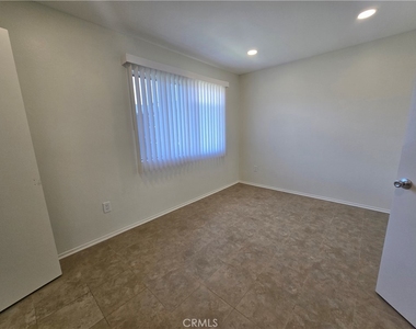 160 Greentree - Photo Thumbnail 9