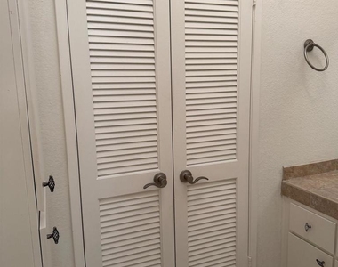 26701 Quail Creek - Photo Thumbnail 12