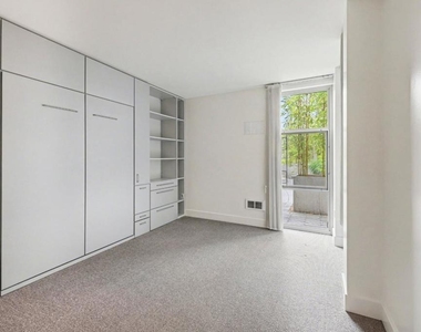 235 Berry Street - Photo Thumbnail 17