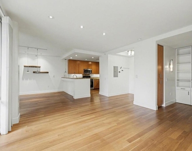 235 Berry Street - Photo Thumbnail 6