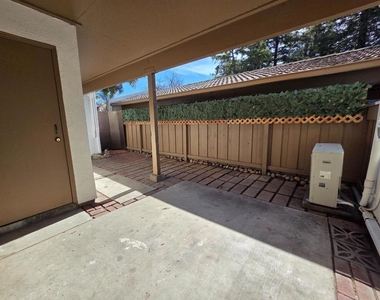 2201 Monroe Street - Photo Thumbnail 4