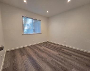 2201 Monroe Street - Photo Thumbnail 8
