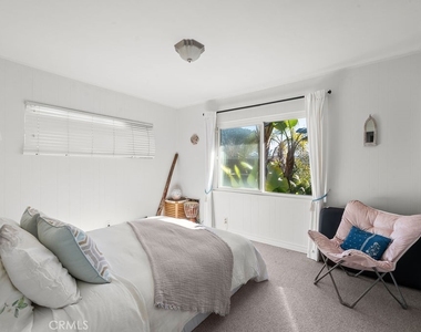 128 Crescent Bay Drive - Photo Thumbnail 12