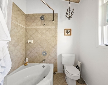 128 Crescent Bay Drive - Photo Thumbnail 29